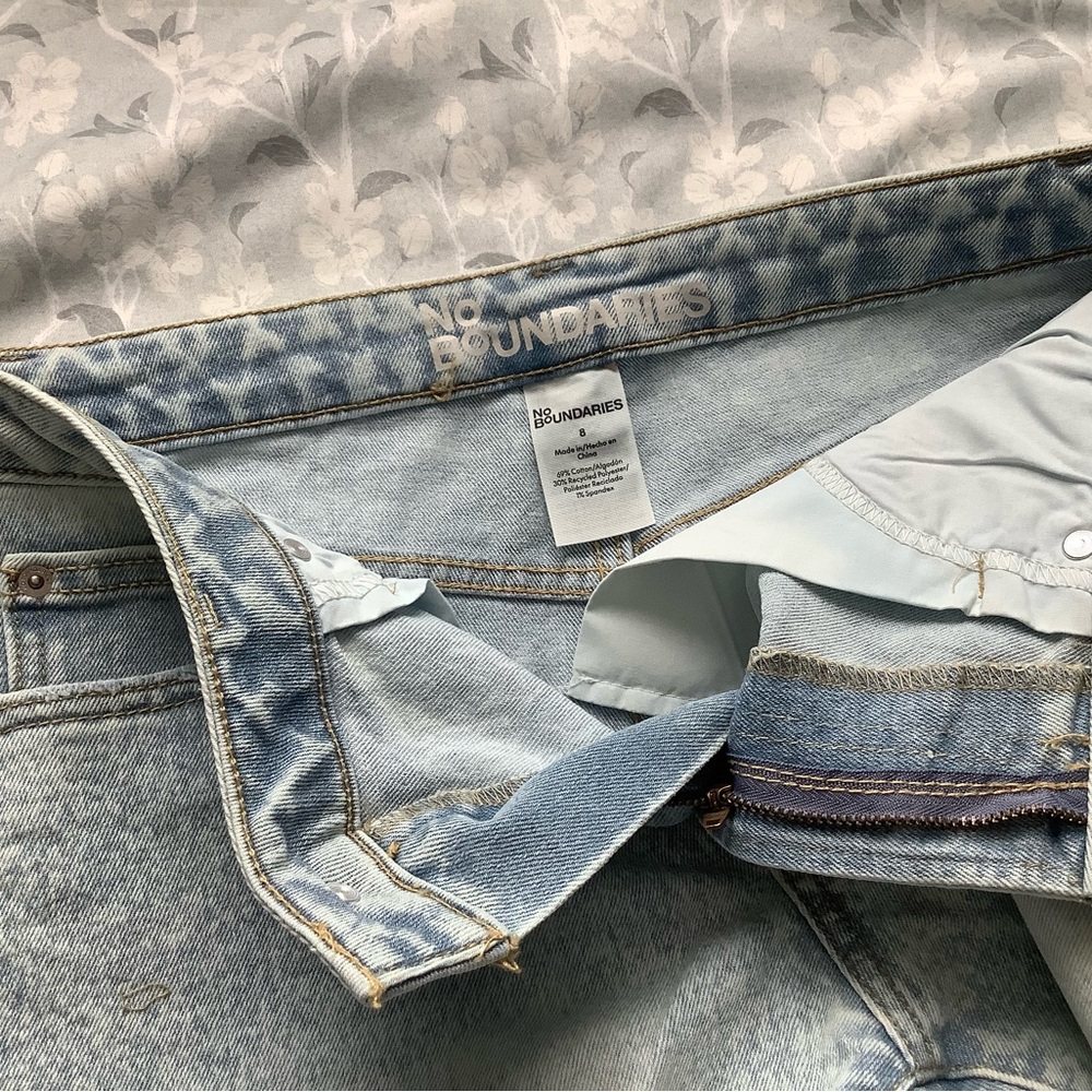 No Boundaries Acid Wash Denim Cutoff Shorts Y2K Casual summer - Picture 4 of 5